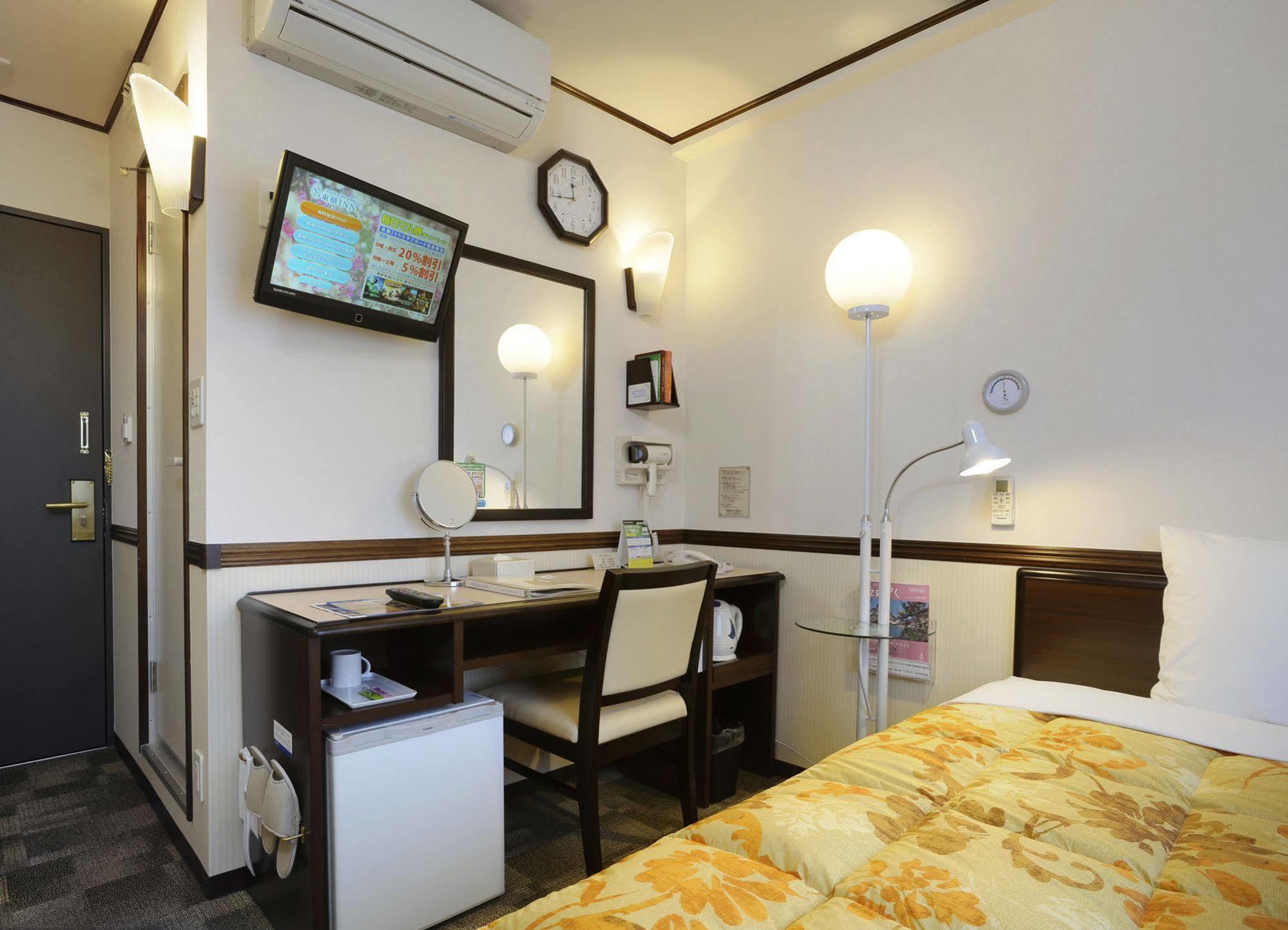 Toyoko Inn Hokkaido Sapporo-Eki Minami-Guchi Экстерьер фото
