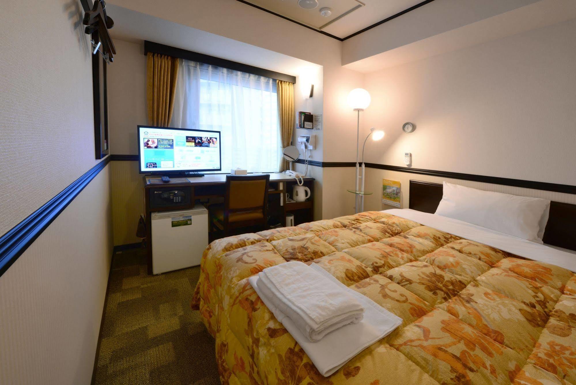 Toyoko Inn Hokkaido Sapporo-Eki Minami-Guchi Экстерьер фото